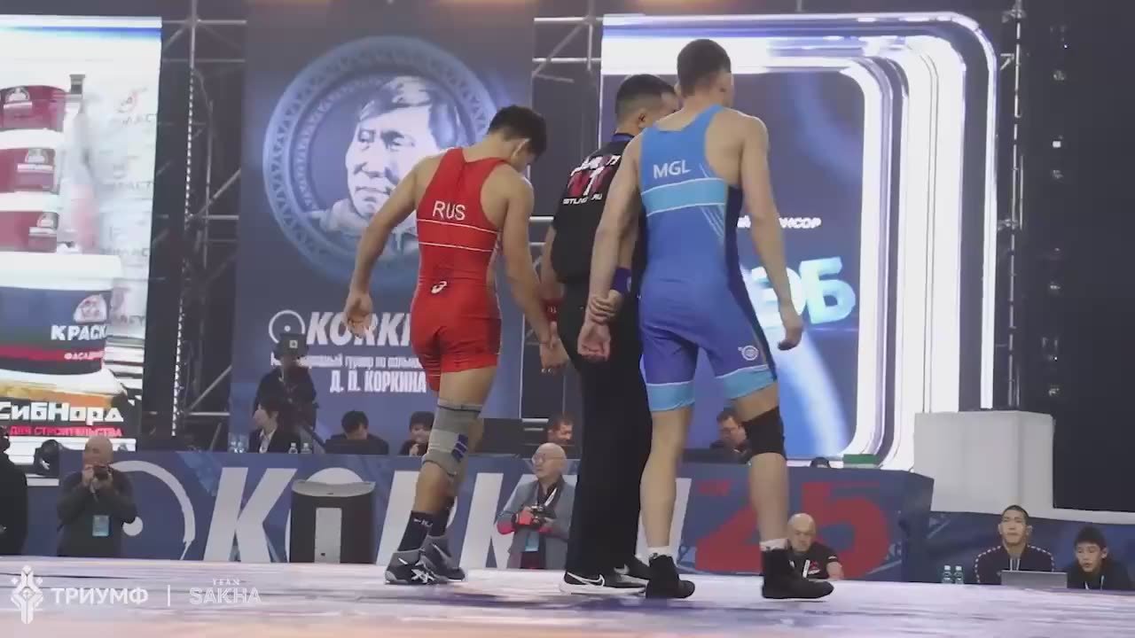 Сильный старт якутских борцов на турнире Дмитрия Коркина! Игорь Матвеев уверенно прошёл квалификацию, одолев соперника из Монголии