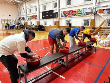 Бтэ Идээ кнгэр тлбэлэр крэхтэрэ сэргэхтик ыытылынна