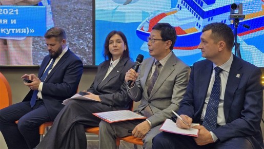 На борту легендарного атомного ледокола "Ленин" в Мурманске прошло торжественное мероприятие, посвященное пятилетию общественного экологического проекта "Чистая Арктика"