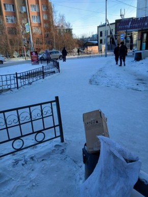 С добрым утром! Наши муниципальные дворники ежедневно трудятся над тем, чтобы улицы Губинского округа оставались чистыми и уютными