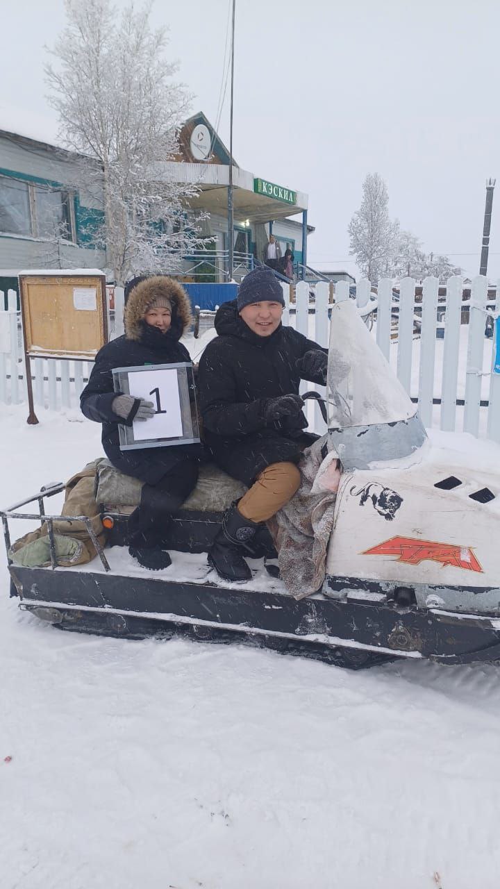 Мы едем к вам. Члены УИК 497 с правом решающего голоса Варвара Иннокентьевна Винокурова и Артём Альбертович Сергеев выезжают на ответственное мероприятие - проведение голосования вне помещения избирательного участка по... Мы едем к вам. Члены УИК 497 с правом решающего голоса Варвара Иннокентьевна Винокурова и Артём Альбертович Сергеев выезжают на ответственное мероприятие - проведение голосования вне помещения избирательного участка по...
