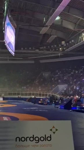 "Триумф" заполнили любители борьбы