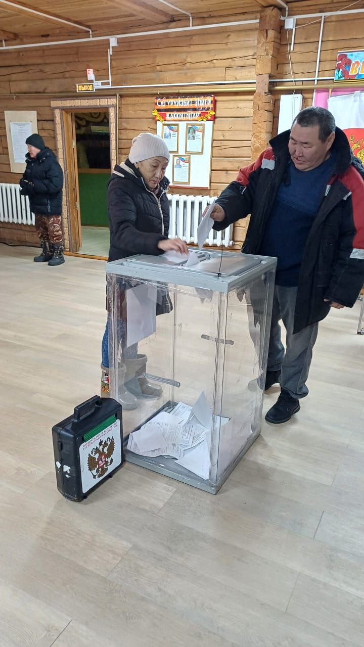 Голосование в Мятисском 2-м наслеге идет в строгом соответствии с избирательным законодательством Голосование в Мятисском 2-м наслеге идет в строгом соответствии с избирательным законодательством