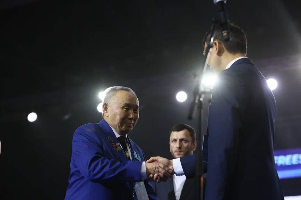    XVI         , ,          () ...