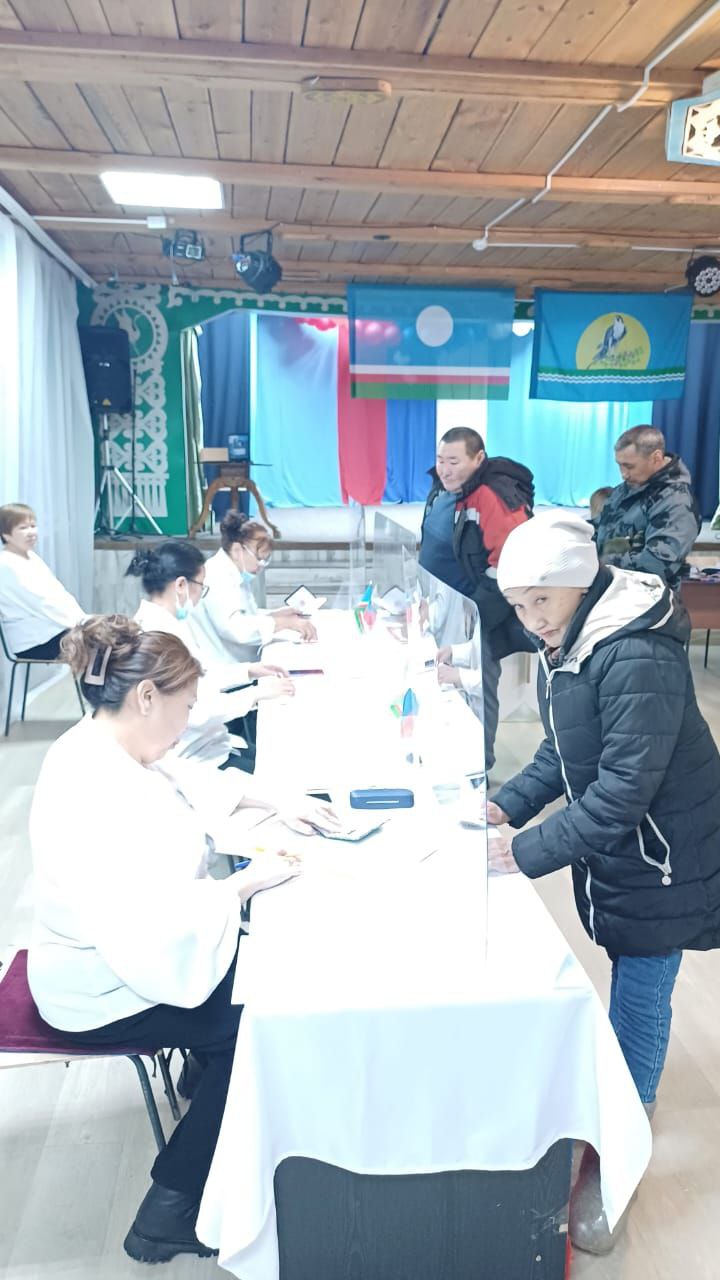 Голосование в Мятисском 2-м наслеге идет в строгом соответствии с избирательным законодательством Голосование в Мятисском 2-м наслеге идет в строгом соответствии с избирательным законодательством