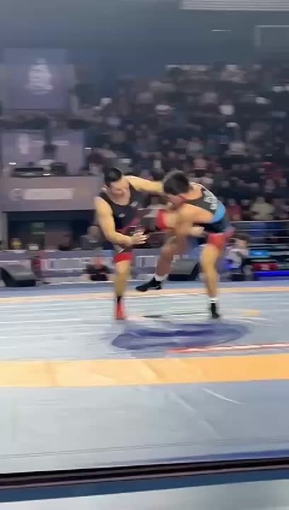 На международных соревнованиях по вольной борьбе памяти великого тренера Дмитрия Петровича Коркина начался второй, заключительный день