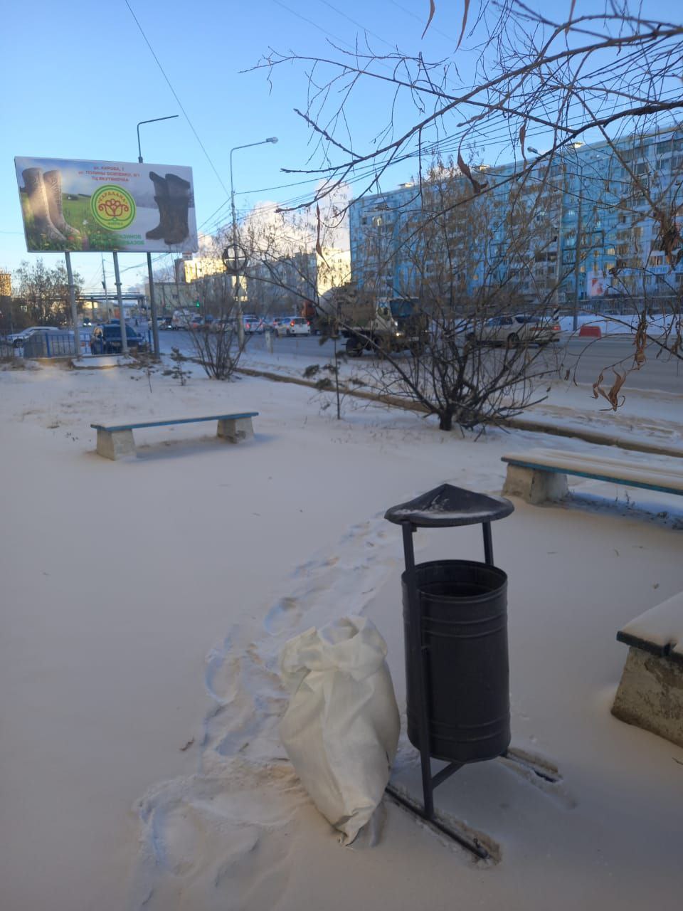 С добрым утром! Наши муниципальные дворники ежедневно трудятся над тем, чтобы улицы Губинского округа оставались чистыми и уютными С добрым утром! Наши муниципальные дворники ежедневно трудятся над тем, чтобы улицы Губинского округа оставались чистыми и уютными