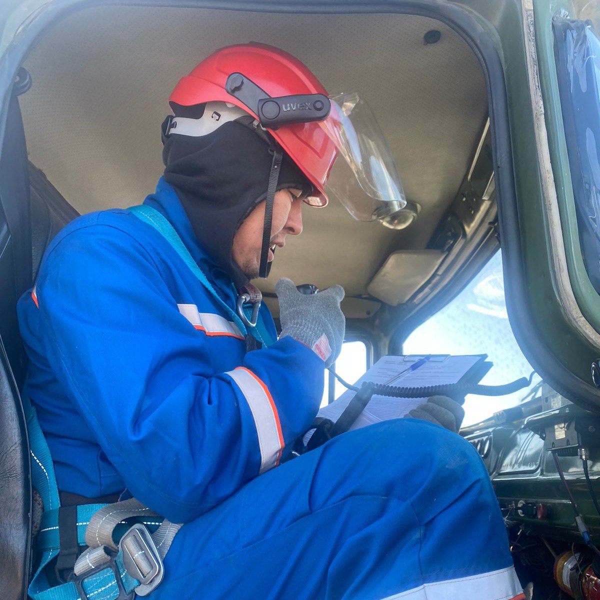 Энергетики восстанавливают электроснабжение в 128 квартале Якутска