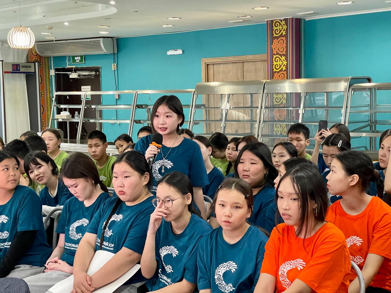 Встретился с участниками профильной смены «Агрофест», которая проходит на базе Центра отдыха и оздоровления детей «Сосновый бор» Встретился с участниками профильной смены «Агрофест», которая проходит на базе Центра отдыха и оздоровления детей «Сосновый бор»