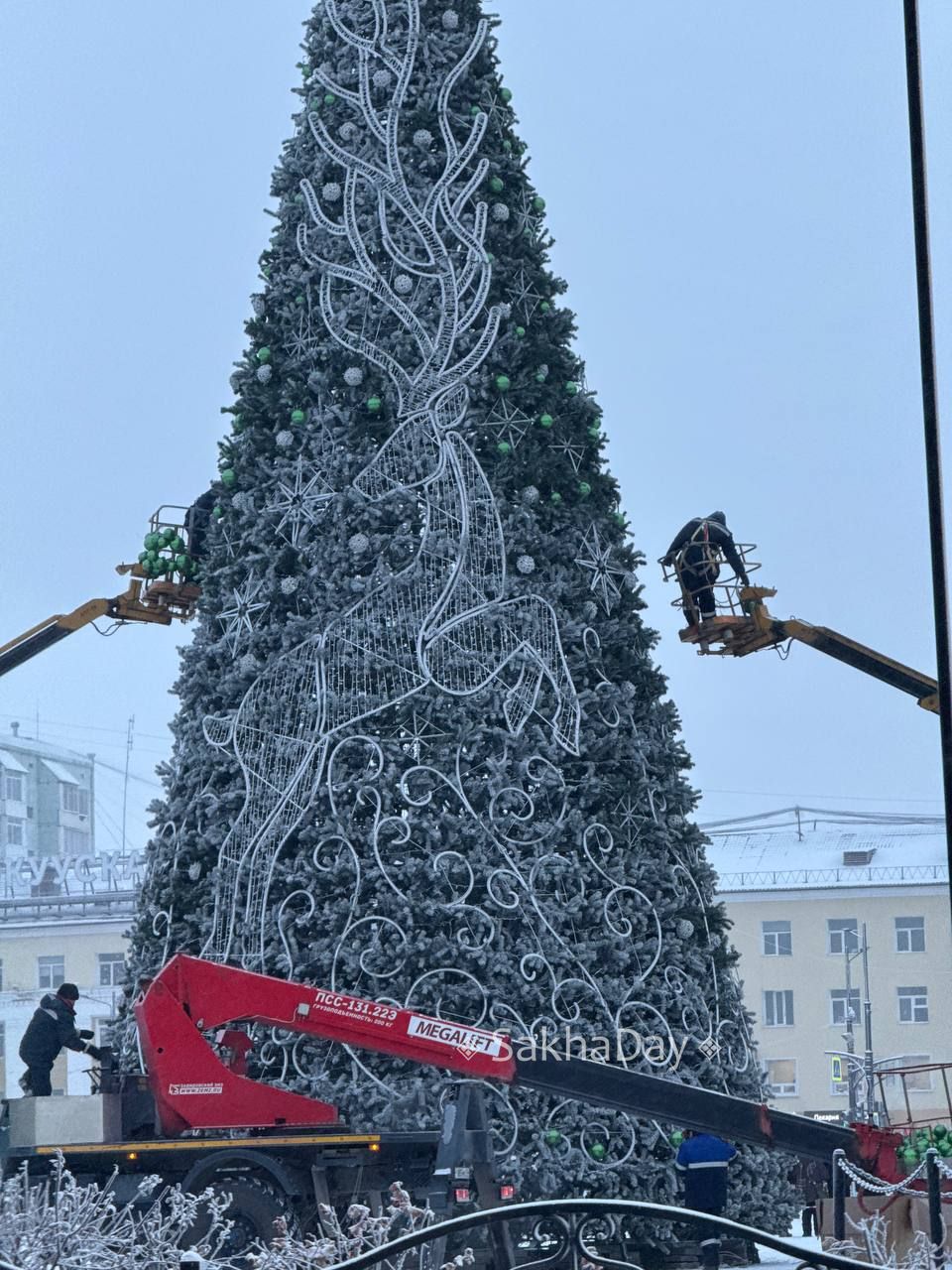 Елочка к Новому году готова! #дляsakhaday
