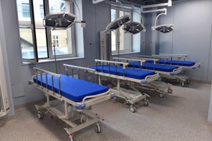 В Якутии завершен капитальный ремонт в родильном отделении Мирнинской ЦРБ и поликлинике Хангаласской ЦРБ