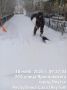 В результате значительного снегопада, муниципальными дворниками на территории Центрального округа оперативно проводится работа по уборке снега с тротуаров