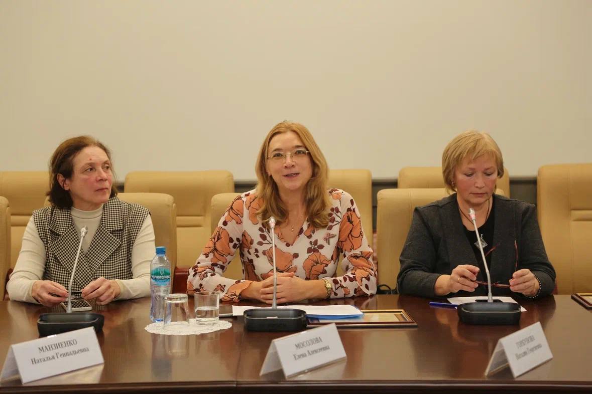 Айсен Николаев: В Москве состоялась презентация Толкового богословского словаря библейских терминов на якутском языке Айсен Николаев: В Москве состоялась презентация Толкового богословского словаря библейских терминов на якутском языке