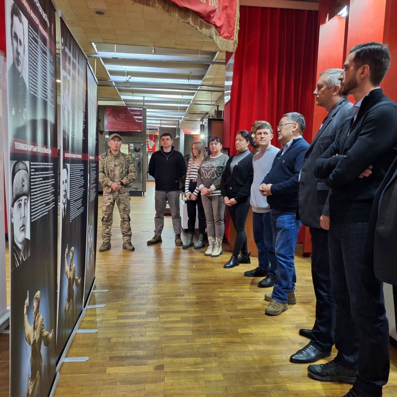 В Луганском краеведческом музее состоялось открытие выставки Якутского государственного объединенного музея истории и культуры народов Севера им. Ем. Ярославского «Якутяне на фронтах войны» В Луганском краеведческом музее состоялось открытие выставки Якутского государственного объединенного музея истории и культуры народов Севера им. Ем. Ярославского «Якутяне на фронтах войны»