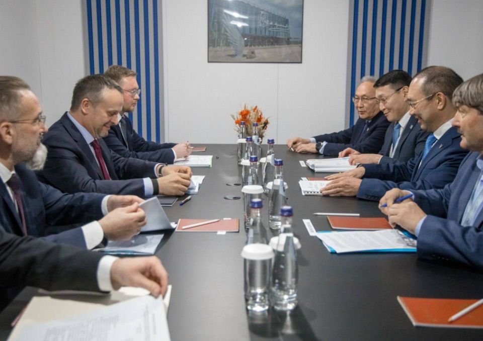 Айсен Николаев: Сегодня провёл рабочую встречу с Министром транспорта России Андреем Сергеевичем Никитиным