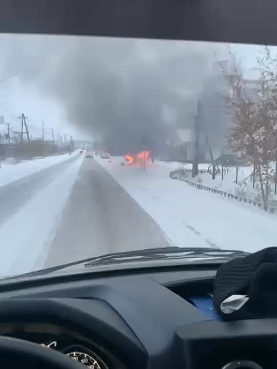 #пишут На улице Якутска вспыхнул автомобиль
