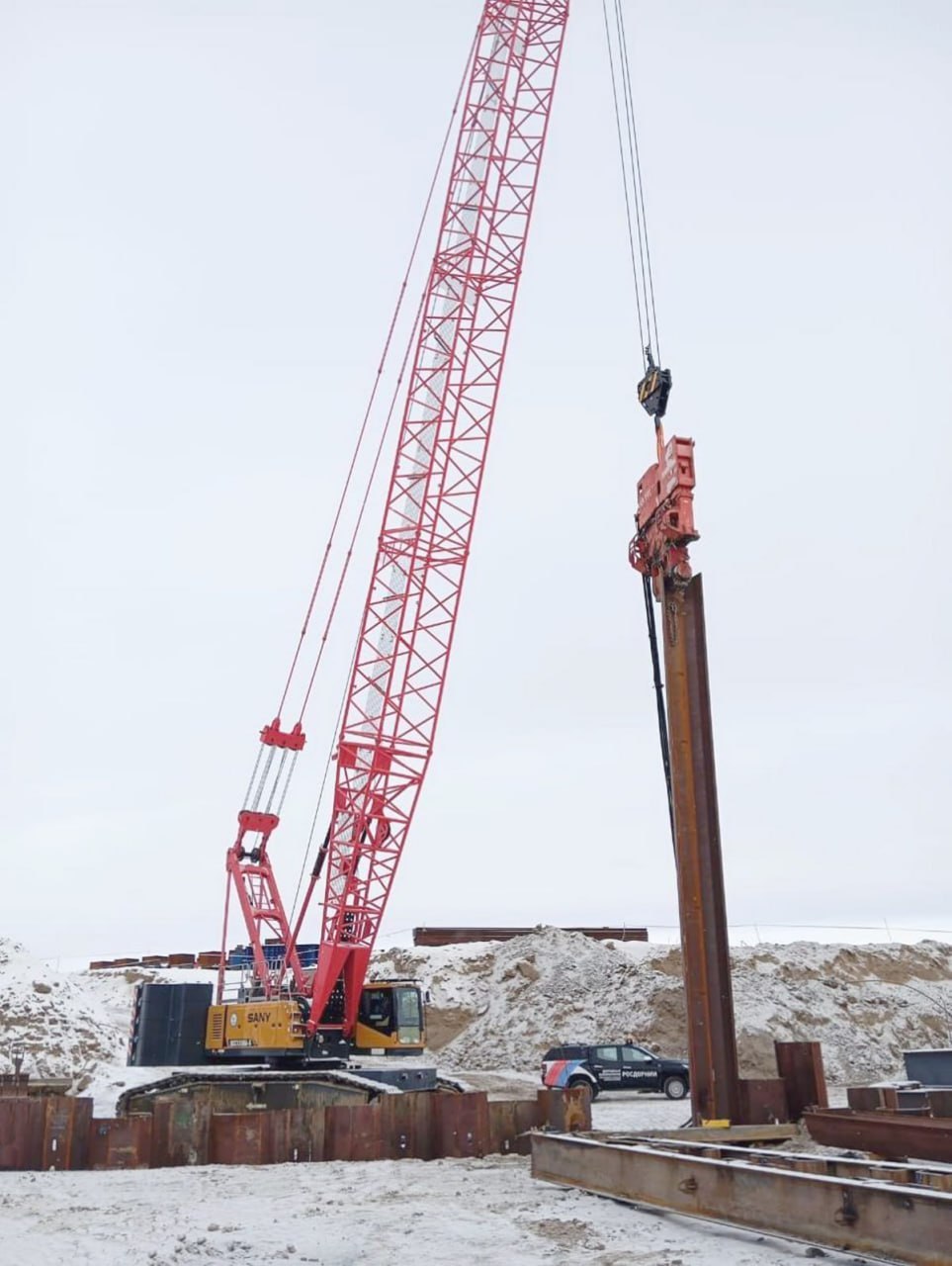 Строительство Ленского моста продолжается в рамках зимней производственной программы Строительство Ленского моста продолжается в рамках зимней производственной программы