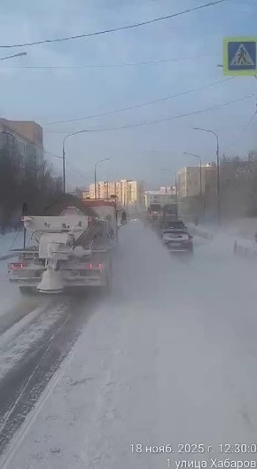 Проводятся работы по срезке осевой ул. Ярославского