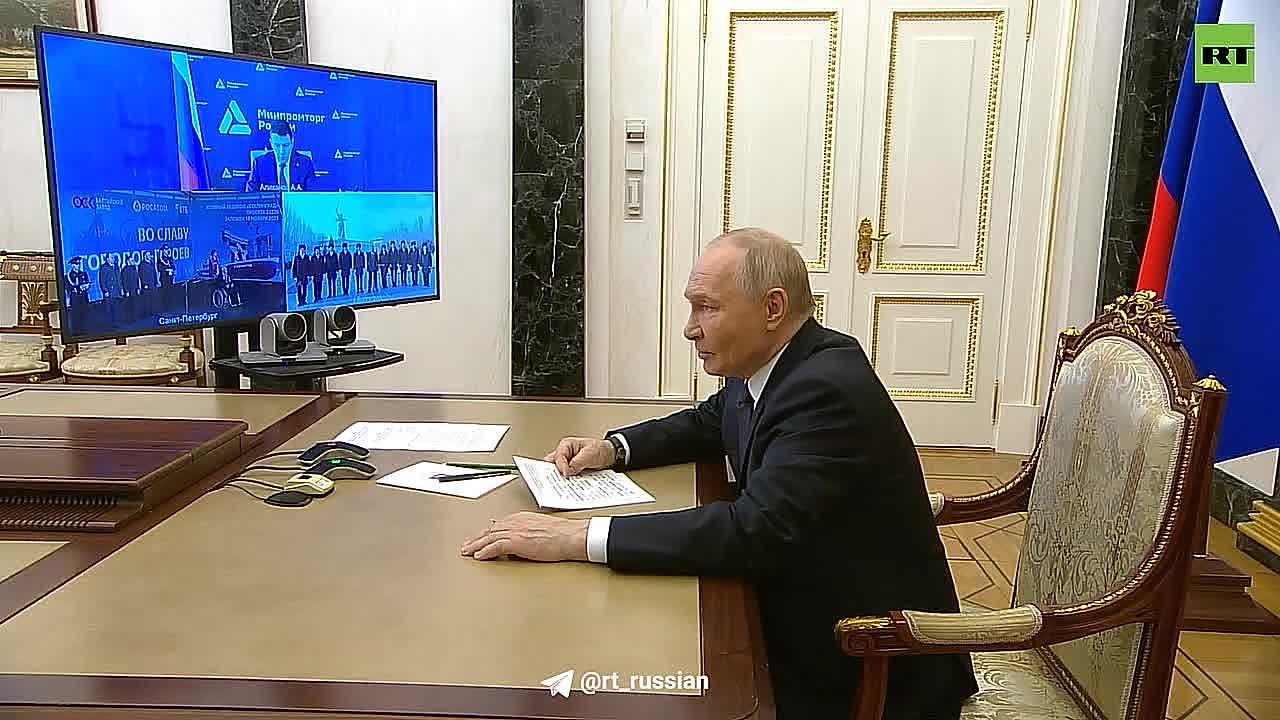 Атомный ледокол «Сталинград» — шестой серийный корабль в проекте 22220, подчеркнул Путин