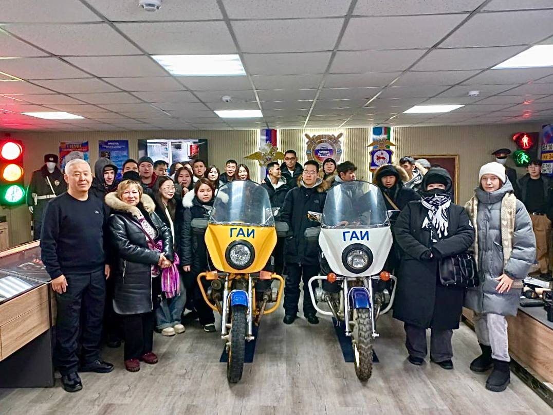 Студенты Автодорожного факультета СВФУ им. М.К. Аммосова продолжают знакомиться с деятельностью Госавтоинспекции