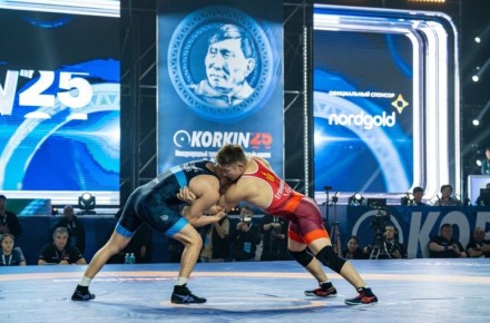 «Нордголд» вручил сертификаты борцам-олекминчанам на турнире Коркина