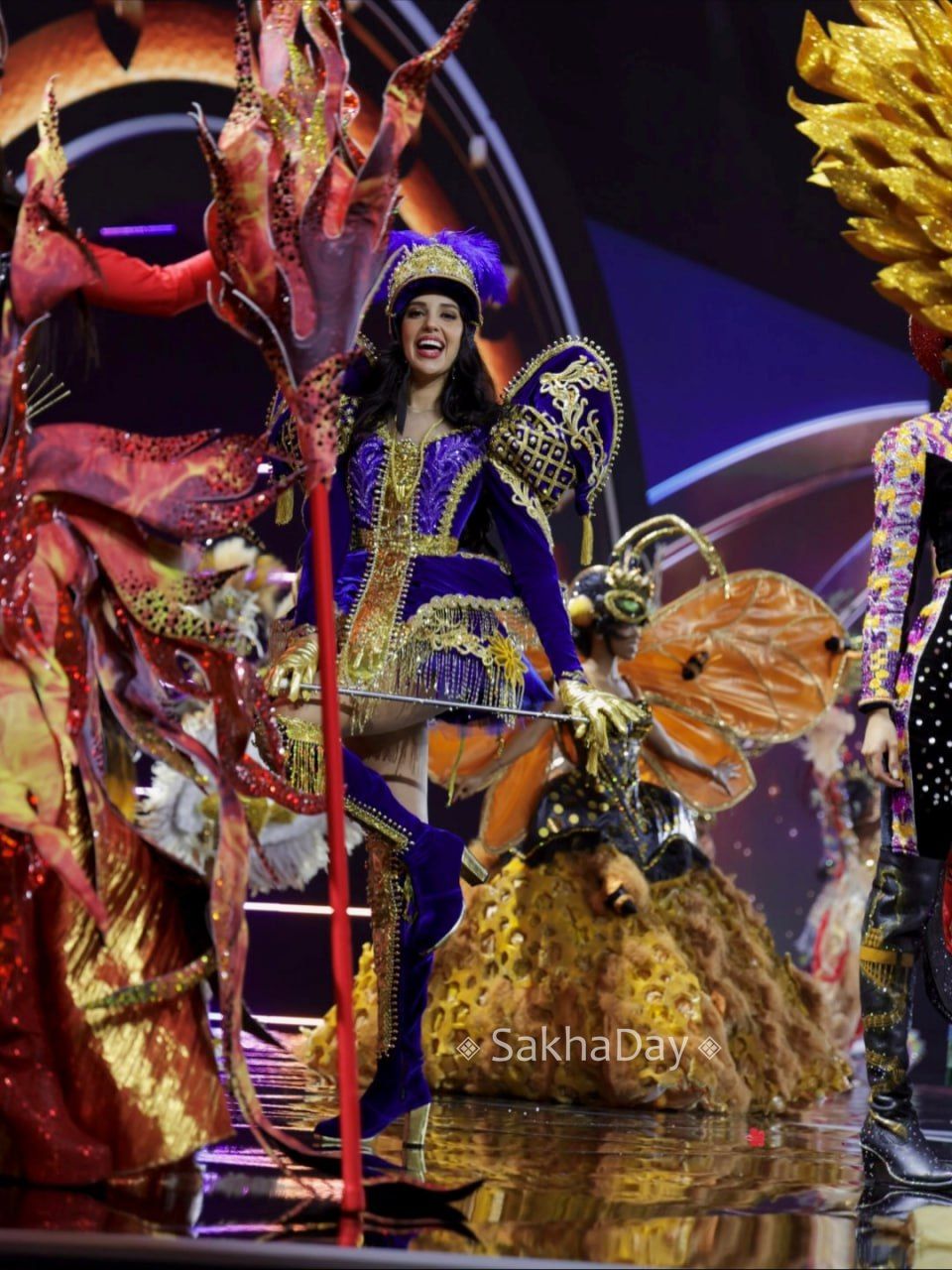 На конкурсе Miss Universe прошел конкурс национального костюма, но мы якутянку Елену Егорову не увидели На конкурсе Miss Universe прошел конкурс национального костюма, но мы якутянку Елену Егорову не увидели