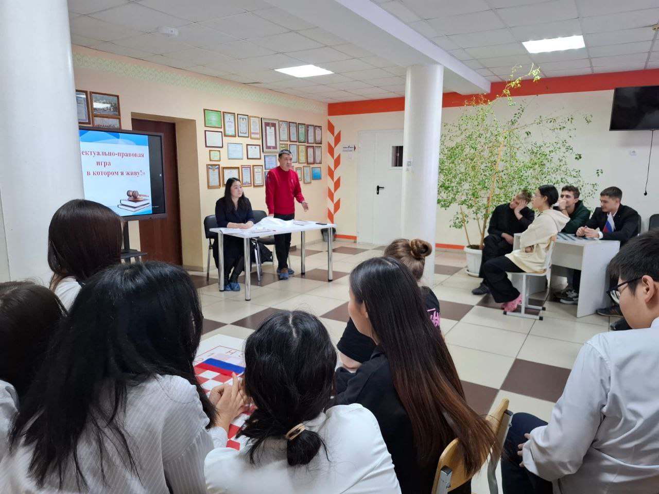 Усть-Майская ТИК - школьникам о выборах