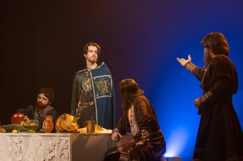 Ко Дню русского языка: старейший театр Якутии приглашает на классику Ко Дню русского языка: старейший театр Якутии приглашает на классику