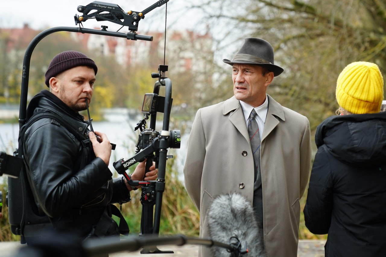 За кадром «Вальса со смертью»: как в Омске воссоздали марш смерти и нашли балерину из сотен претенденток За кадром «Вальса со смертью»: как в Омске воссоздали марш смерти и нашли балерину из сотен претенденток