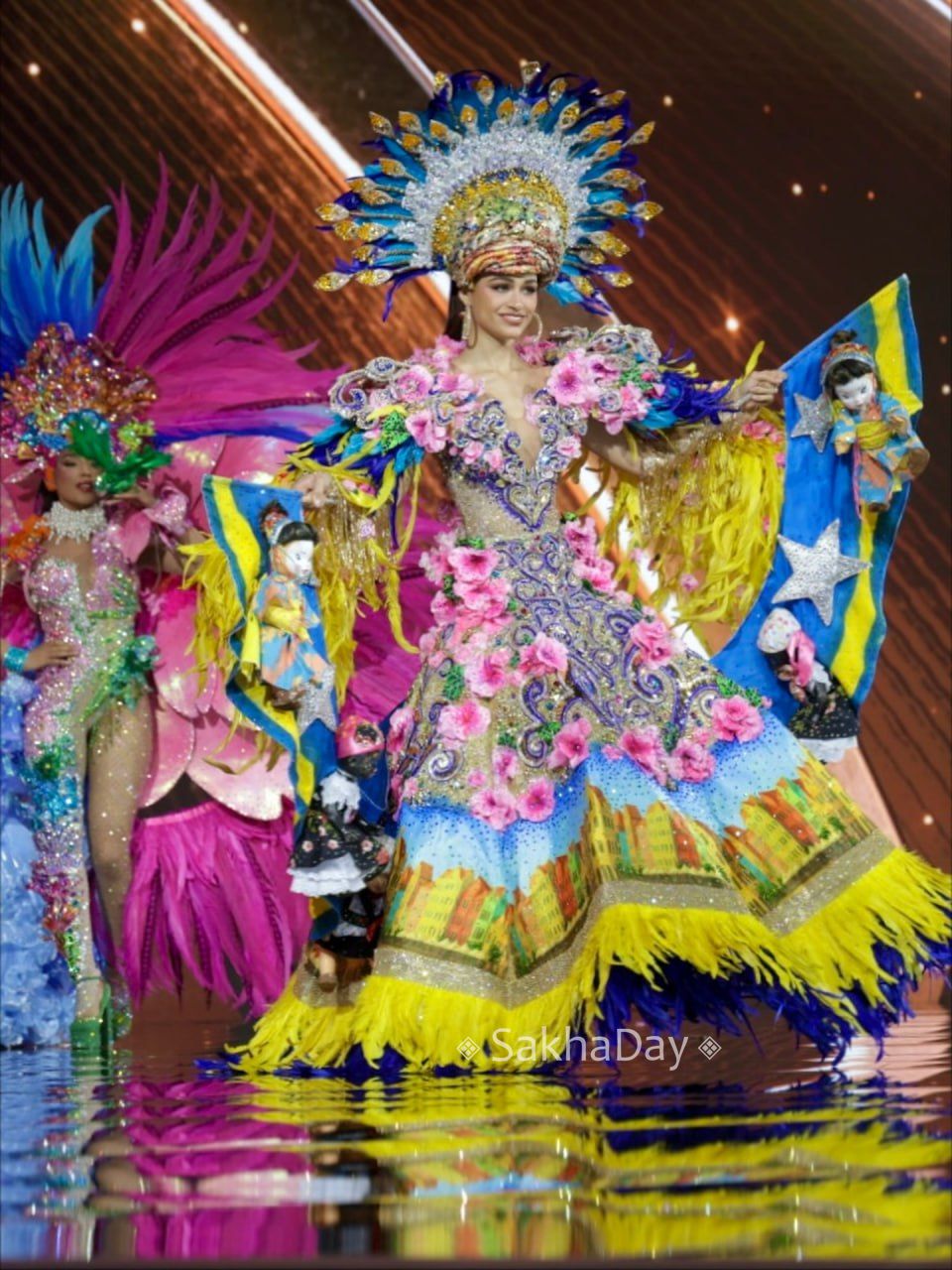 На конкурсе Miss Universe прошел конкурс национального костюма, но мы якутянку Елену Егорову не увидели На конкурсе Miss Universe прошел конкурс национального костюма, но мы якутянку Елену Егорову не увидели