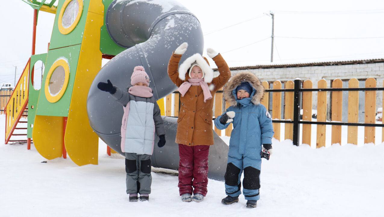 Майаа 56 кыбартыыралаах таас дьиэ тиэргэнигэр оо оонньуур, этин-хаанын сайыннарар былааакка арылынна Майаа 56 кыбартыыралаах таас дьиэ тиэргэнигэр оо оонньуур, этин-хаанын сайыннарар былааакка арылынна