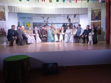 Кэбээйилэр Олохо ыыаар бэлэмнэнэллэр