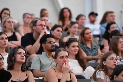 В Донецке торжественно открыли День якутского кино