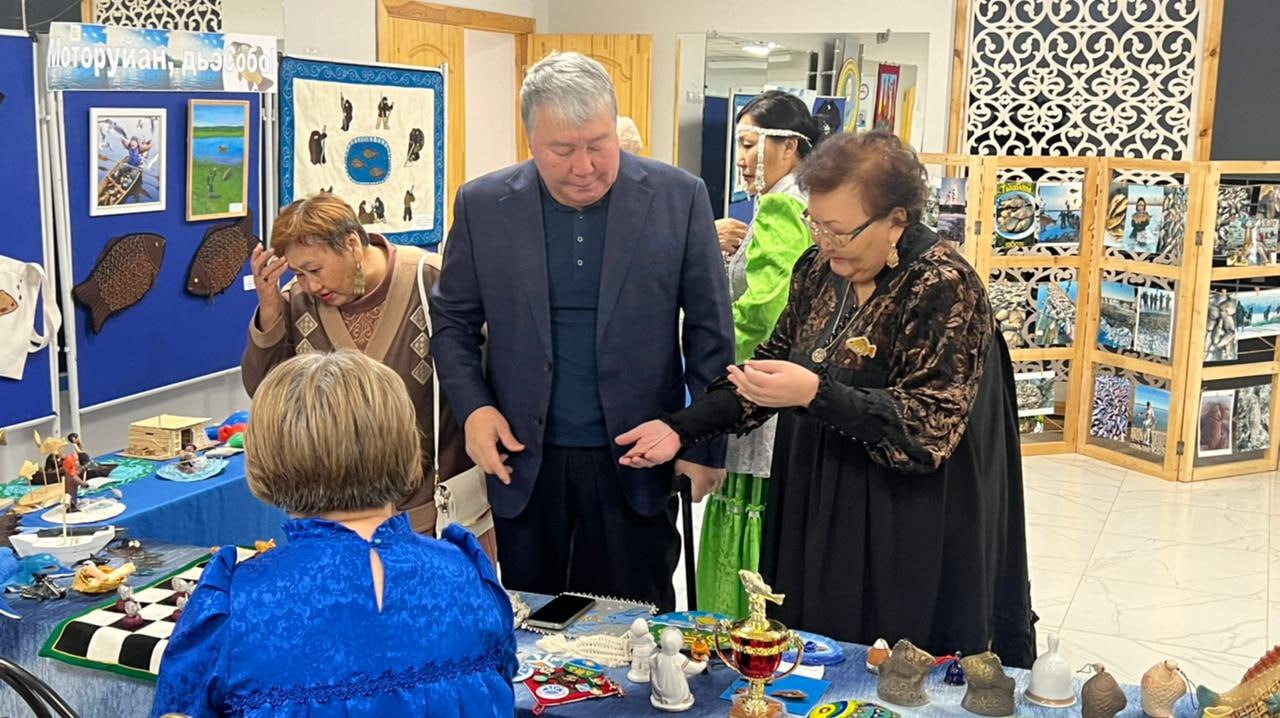 Кэбээйилэр Олохо ыыаар бэлэмнэнэллэр Кэбээйилэр Олохо ыыаар бэлэмнэнэллэр