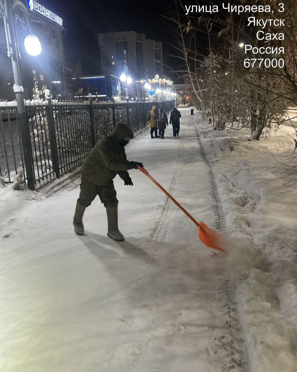 В Губинском округе красота улиц начинается с каждого шага! Ежедневная уборка тротуаров усилиями профессиональной команды подрядчиков позволяет жителям ходить уверенно и безопасно, наслаждаясь каждым мгновением прогулки В Губинском округе красота улиц начинается с каждого шага! Ежедневная уборка тротуаров усилиями профессиональной команды подрядчиков позволяет жителям ходить уверенно и безопасно, наслаждаясь каждым мгновением прогулки