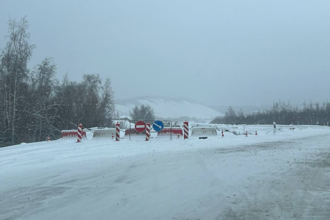 Ведутся работы по улучшению подъездных путей к Ленскому мосту Ведутся работы по улучшению подъездных путей к Ленскому мосту