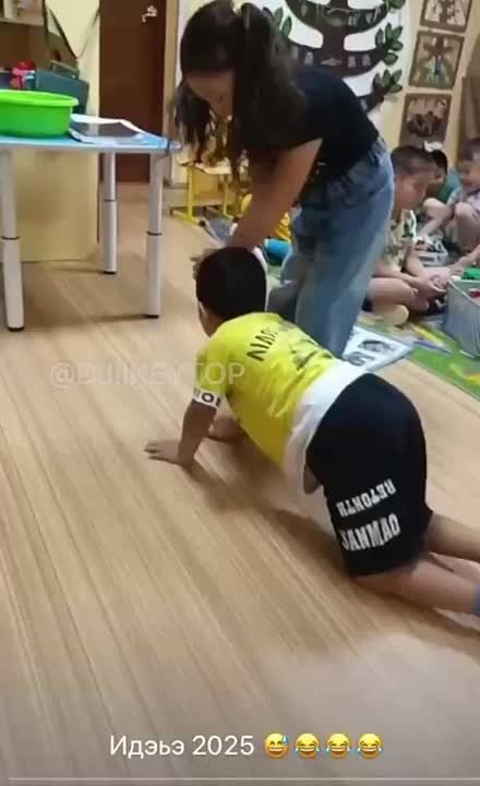 В сетях обсуждают обычную игру детей в обычном садике