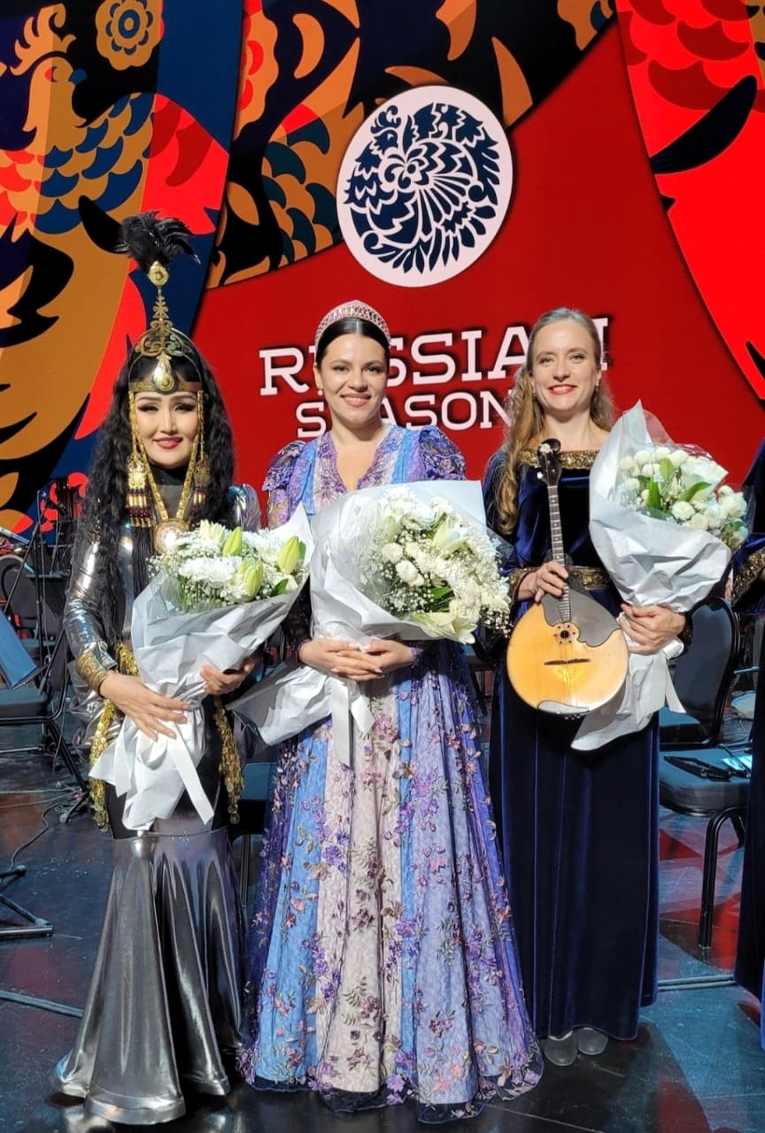 «В мире Олонхо»: якутский эпос прозвучал в Бахрейне и Омане «В мире Олонхо»: якутский эпос прозвучал в Бахрейне и Омане