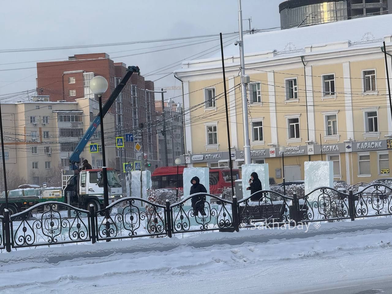 Елочка на Орджоникидзе. #дляsakhaday Елочка на Орджоникидзе. #дляsakhaday