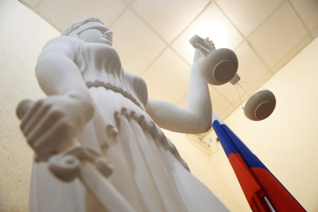 Врача будут судить за подделку больничных