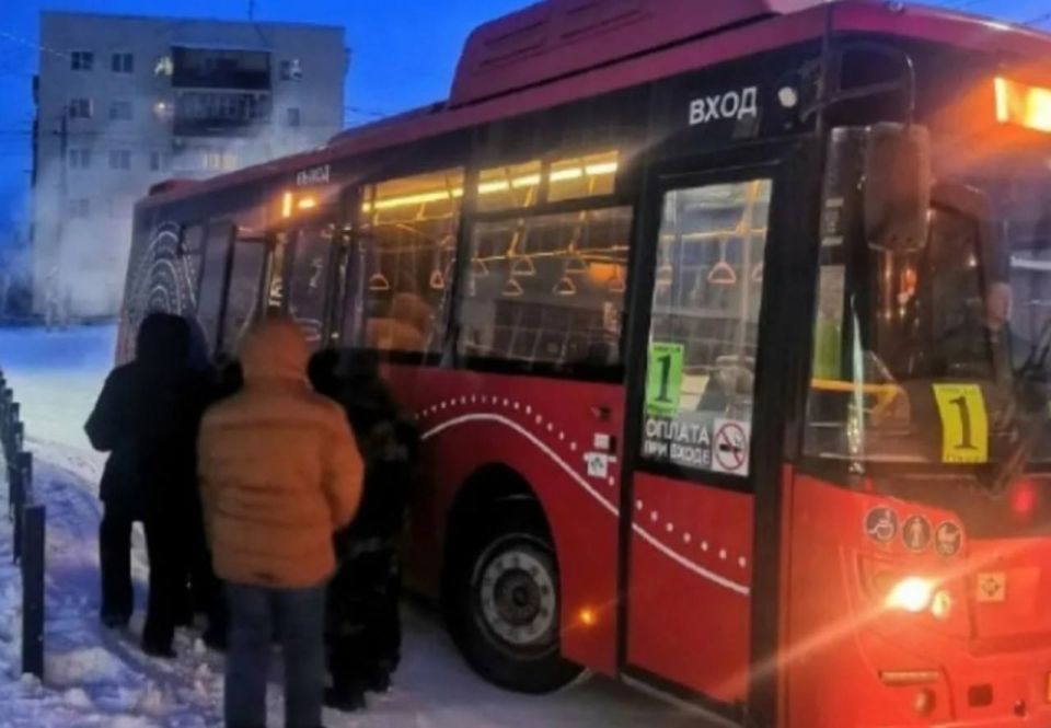             ѻ   1,           10     