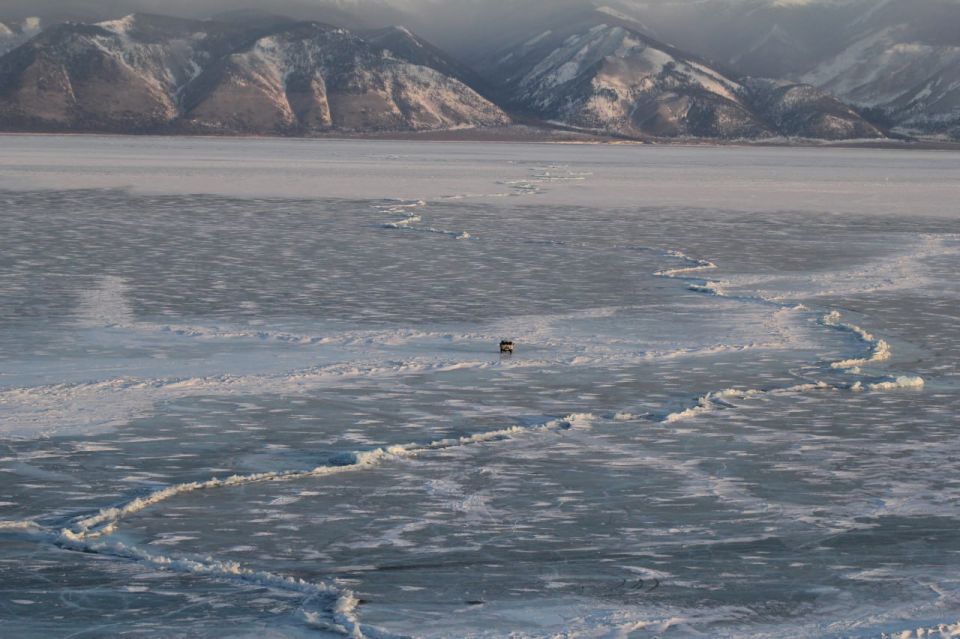 Регулярные пассажирские рейсы на судах с воздушной подушкой продолжаются