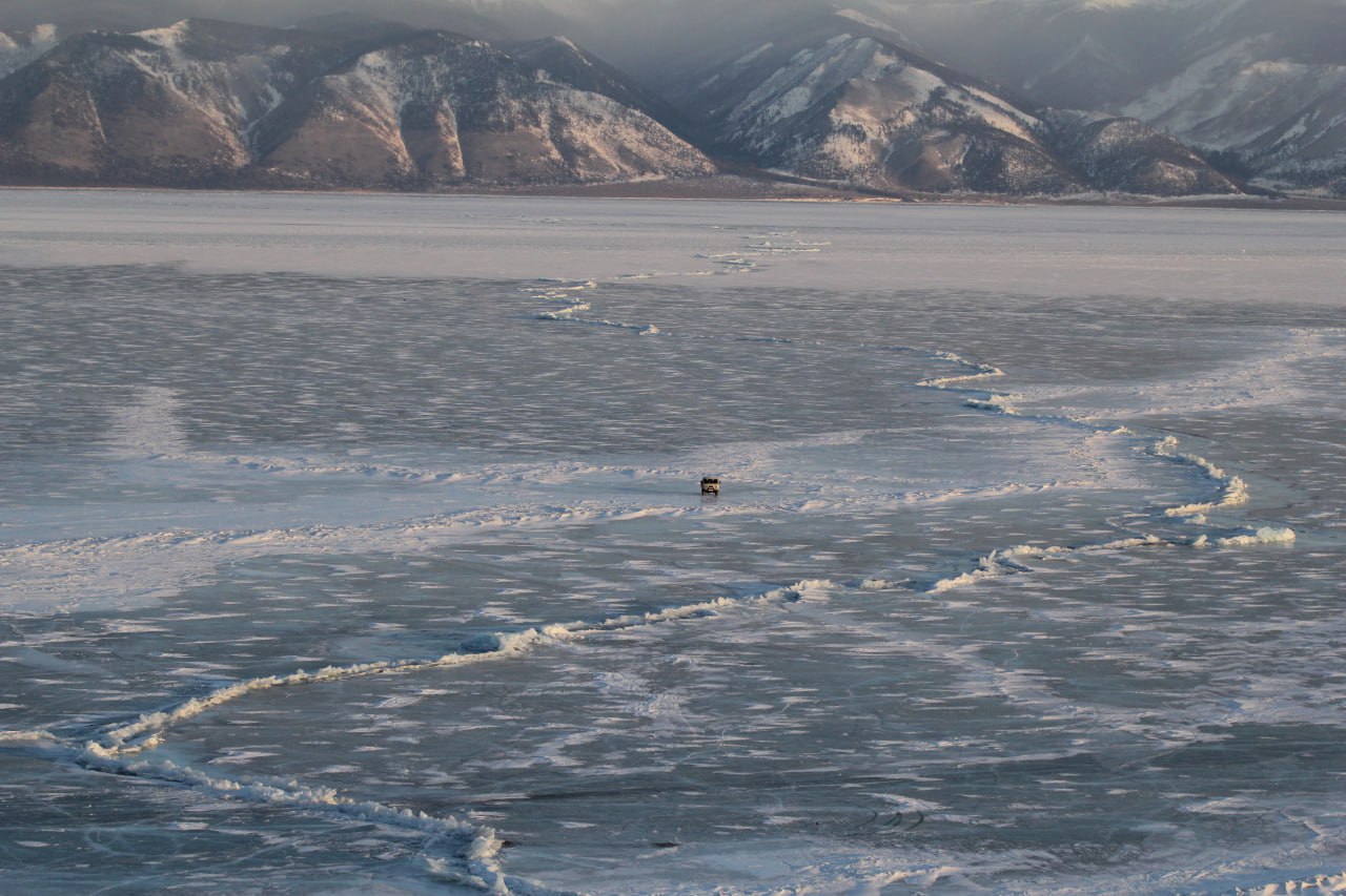 Регулярные пассажирские рейсы на судах с воздушной подушкой продолжаются