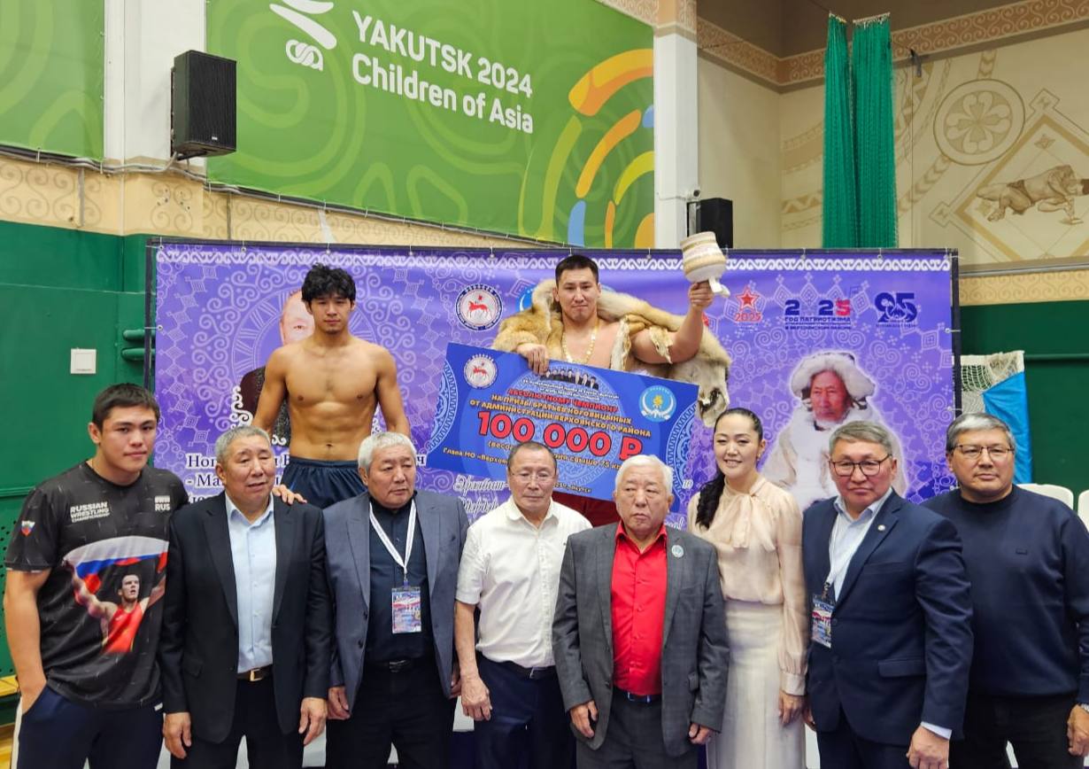 Юрий Иванов из Иркутска стал абсолютным чемпионом XX Республиканского турнира по хапсагаю на призы братьев Ноговицыных в категории свыше 75 кг