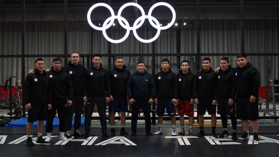 Мы надели чемпионов!. IRON экипировал сборную Саха по вольной борьбе