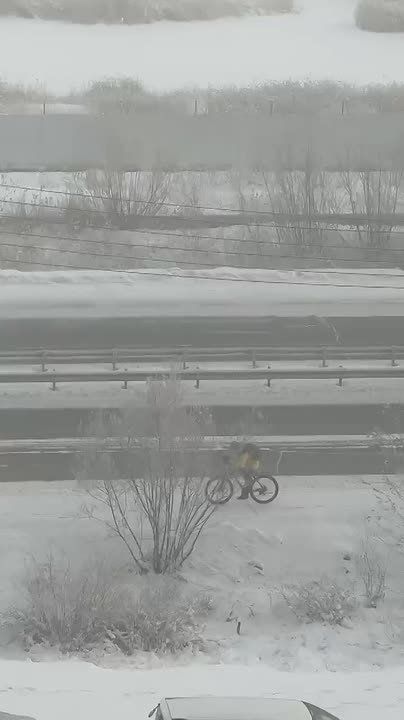 Зима - не повод слезать с велосипеда #дляsakhaday
