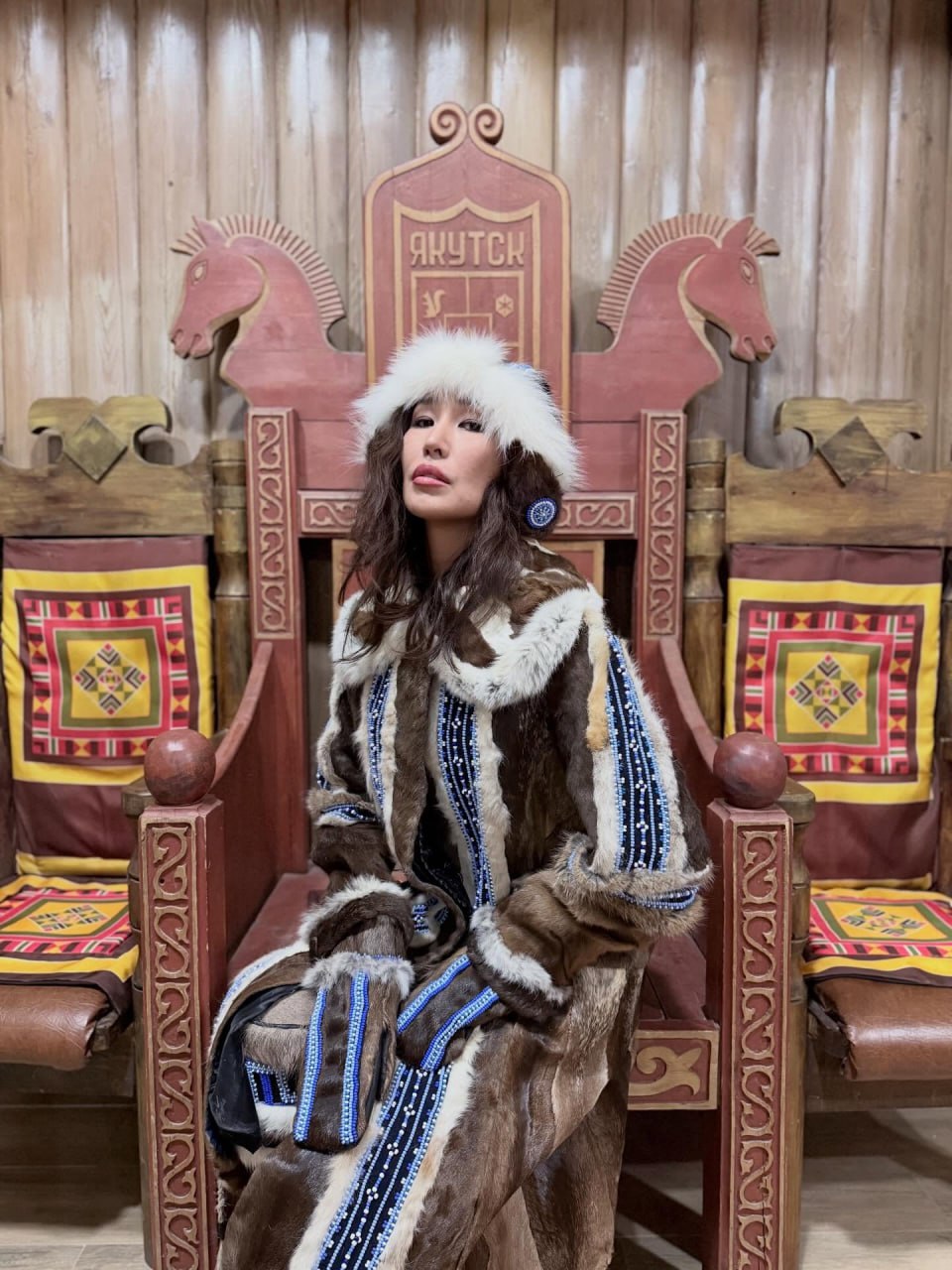 Утепляемся! Оцените роскошный лук Яны Эверест Утепляемся! Оцените роскошный лук Яны Эверест