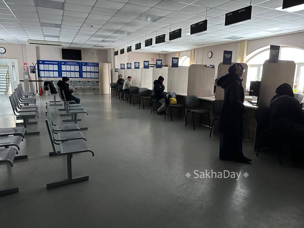 В отделе по вопросам миграции (паспортный стол) на улице Чайковского нет света В отделе по вопросам миграции (паспортный стол) на улице Чайковского нет света