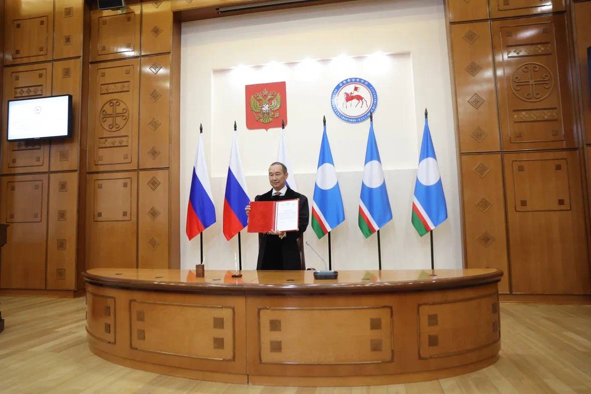 Айсен Николаев: С Днём Олонхо! Олохо кннэн! Айсен Николаев: С Днём Олонхо! Олохо кннэн!