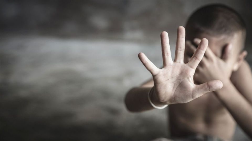 В Алдане обнаружен измученный 6-летний мальчик, о существовании которого не знали даже соседи